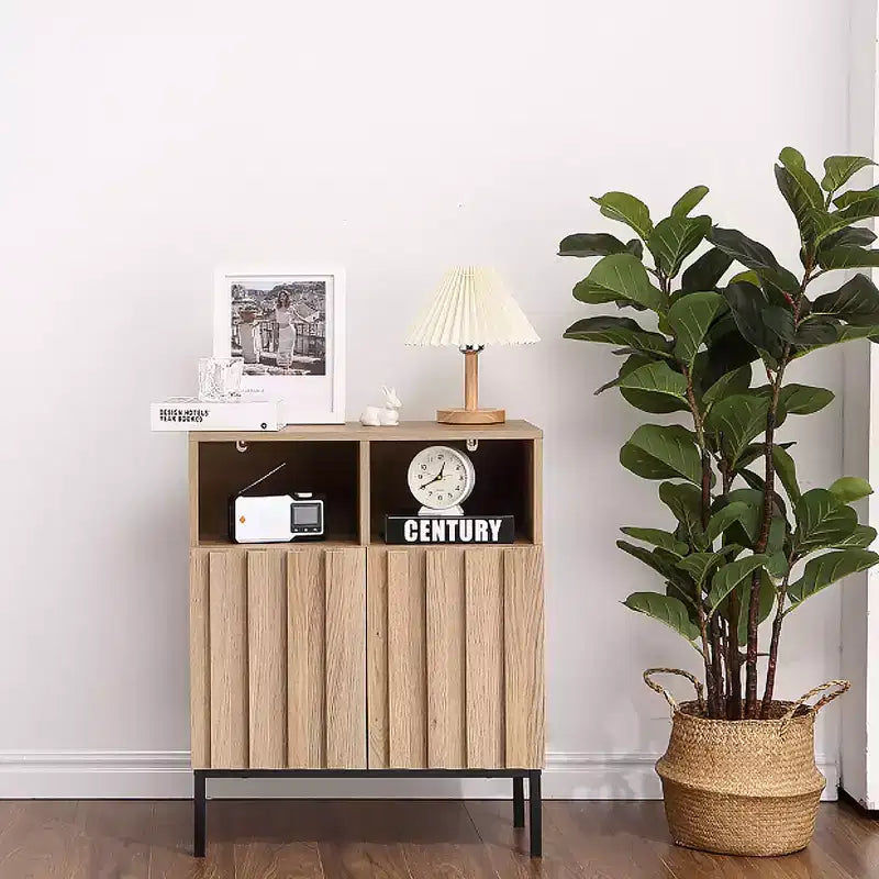 Credenza a 2 ante in rovere scanalato