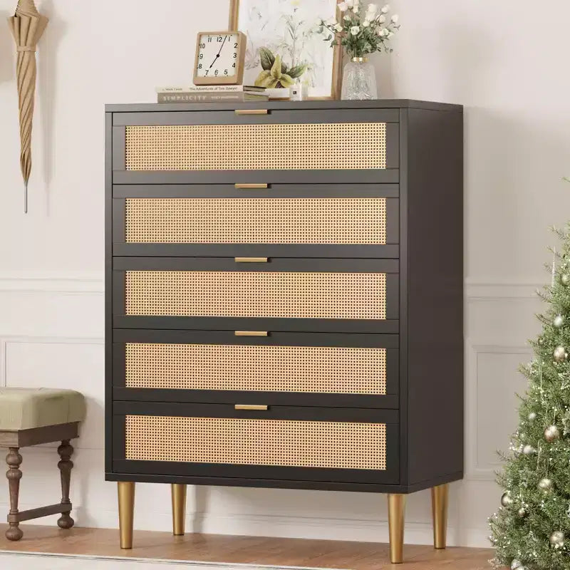 Comò a 5 cassetti in rattan Acekool con gambe dorate, cassettiera alta per camera da letto e soggiorno