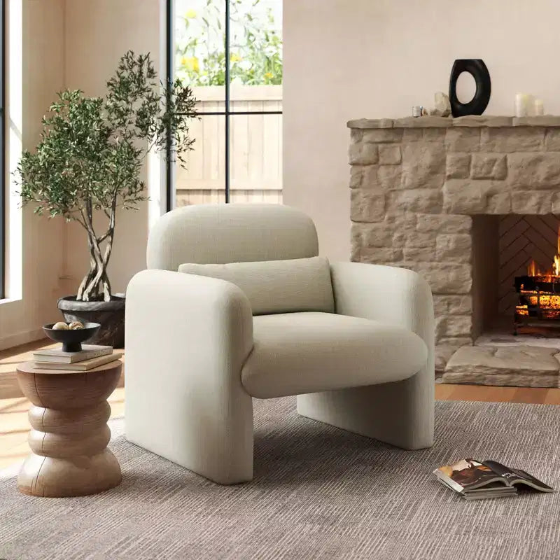 Poltrona a botte moderna Diane GDFStudio rivestita in ciniglia con cuscino