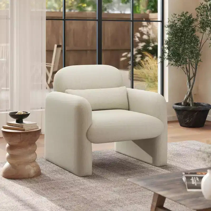 Poltrona a botte moderna Diane GDFStudio rivestita in ciniglia con cuscino