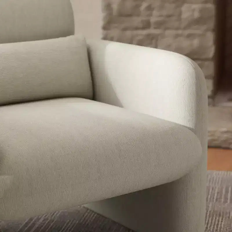 Poltrona a botte moderna Diane GDFStudio rivestita in ciniglia con cuscino